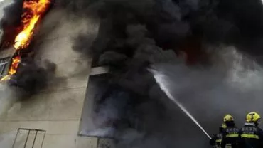 Incendiu la o fabrică de încălțăminte din China: Cel puțin 16 persoane și-au pierdut viața