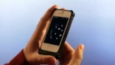 Americanii au inventat o husă care transformă întregul iPhone într-un touchscreen (VIDEO)
