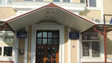 Bacău: Un elev de 17 ani a ajuns la spital după ce a consumat etnobotanice la școală