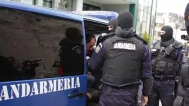 Percheziții în București și alte trei județe la membrii unei grupări specializate în evaziune fiscală și spălare de bani