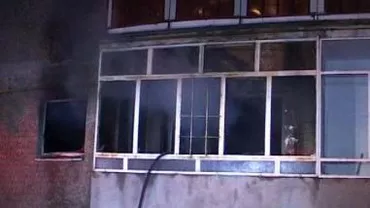 Bacău: Locatarii unei scări de bloc, evacuați după apariția unor scurgeri de gaze