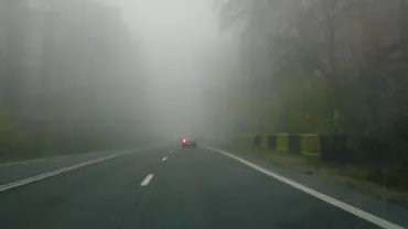 Avertizare cod galben de ceață pentru județele Vâlcea și Gorj