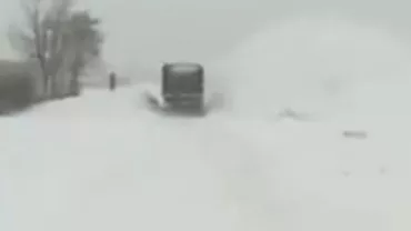 MAI: 72 localități, fără curent electric, 41 persoane sunt blocate în zăpadă