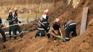 Braşov: Un bărbat a murit prins sub un mal de pământ, în timp ce căuta fier vechi