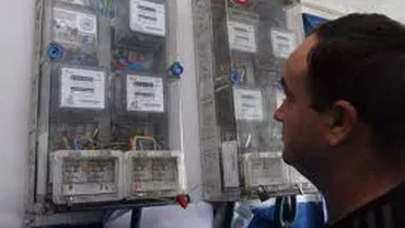Electrica: 2.355 de consumatori din trei judeţe sunt în continuare nealimentaţi cu energie electrică