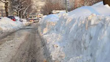 15 sate din județul Brăila și 3 din Galați sunt în continuare izolate de zăpadă