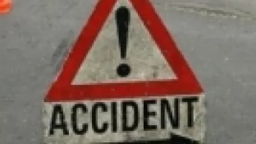 Vaslui: Un microbuz cu călători a accidentat mortal un bărbat căzut pe şosea