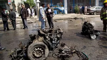 Angajați ai NATO, uciși la Kabul într-un atentat cu mașină-capcană