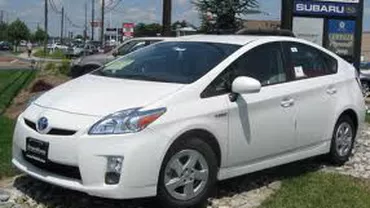 Toyota cheamă în service 1,9 milioane de automobile Prius pentru a remedia o eroare software