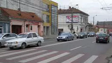 Pitești: Trei angajați ai unui colegiu, loviți pe o trecere de pietoni de un șofer neatent