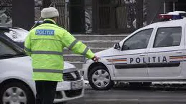 Peste 440 de permise și 266 de certificate de înmatriculare, reţinute de poliţişti în patru zile