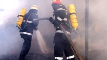 Bihor: Două persoane au murit, iar o alta a fost rănită într-un incediu ce a izbucnit la o locuință