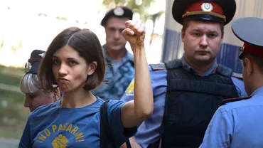 Două membre ale grupului Pussy Riot susţin că au fost arestate la Soci