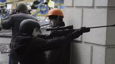 Jurnaliștii de la postul de televiziune Russia Today au fost vizați de focuri de armă la Kiev