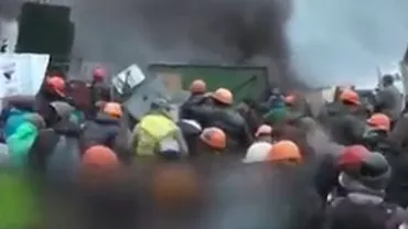 Violențele de la Kiev: 77 de oameni au murit, iar alți 500 au fost răniți (VIDEO)