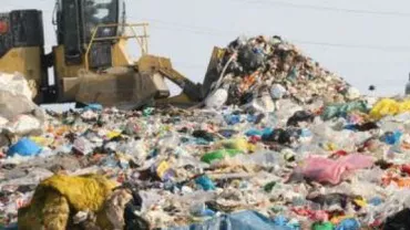 Cadavrul unui bebeluș a fost descoperit într-o cutie la rampa de gunoi din Făgăraș