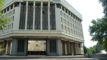 Persoane înarmate au preluat controlul asupra Parlamentului și Guvernului din Crimeea