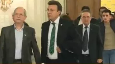 Premierul Ponta a semnat deciziile de eliberare din funcție a secretarilor de stat și șefilor de agenții din PNL