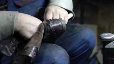 Bacău: Bărbat omorât cu un ac de către cizmarul satului, supărat că nu i-ar fi plătit o lucrare