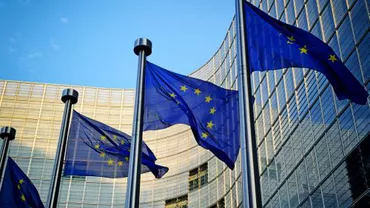 CE avertizează că Italia are probleme economice, iar Franţa va rata ţinta de deficit bugetar