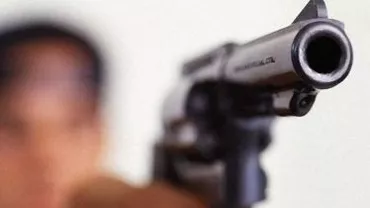 O femeie din Galați a fost împușcată de fostul soț cu un pistol cu bile