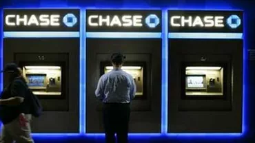 SUA: Doi români, arestaţi pentru fraude la ATM-ul unei bănci Chase din New York