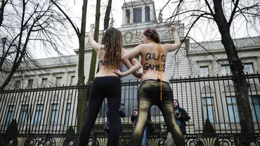 Două activiste Femen, arestate la Parlamentul din Crimeea pentru denunţarea "războiului lui Putin"