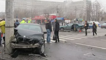 Un bărbat a murit şi o tânără a ajuns la spital, în urma unui accident produs în centrul Craiovei