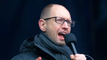 Arseni Iaţeniuk: Ucraina nu va ceda nici un centimetru din teritoriul său Rusiei