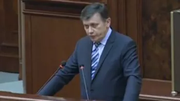 Antonescu, în plenul Senatului: Demisia mea a fost o decizie politică serioasă și bine întemeiată