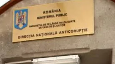 Director din ARR Bucureşti şi doi oameni de afaceri din Cluj, reţinuţi de DNA