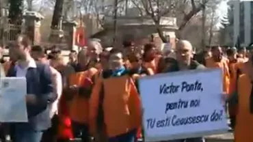 Miting PDL în Capitală: Sute de persoane au cerut demisia lui Victor Ponta