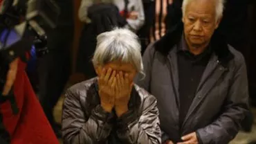 Rudele pasagerilor chinezi din avionul dispărut amenință cu greva foamei
