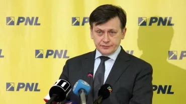 PNL: Ponta îşi bate joc de pensionari încercând să-i păcălească cu majorări, dar aplică decizia CCR