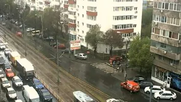 Trafic de coșmar în București, din cauza ploii abundente (FOTO)