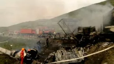 Două persoane au murit, după ce două tiruri au intrat în coliziune pe centura Clujului (VIDEO)
