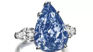 Un diamant albastru, considerat cel mai mare din lume la categoria sa, va fi scos la licitație, valorând între 21 și 25 de milioane de dolari