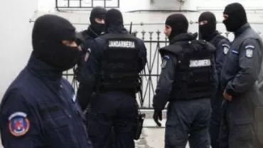 Percheziții în București și Teleorman: Trei persoane suspectate de trafic de persoane au fost arestate