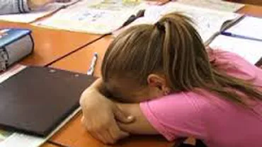 Vaslui: Învăţător care a bătut o elevă de 9 ani, sancţionat cu reţinerea a 10% din salariu pentru trei luni