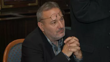 Scriitorul Mircea Mihăieș îl dă în judecată pe Victor Ponta pentru că l-a numit fascist