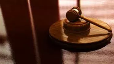 Comisar şef de la Poliţia Staţiunii Covasna, trimis în judecată pentru luare de mită