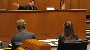 Vaslui: Fost poliţist condamnat la 5 ani de închisoare pentru trafic de minori, eliberat condiţionat