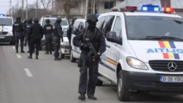Percheziții în București și alte șase județe pentru destructurarea unei grupări specializată în braconaj