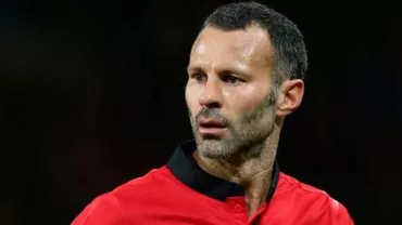 Fotbalistul Ryan Giggs şi-a anunţat retragerea din activitate la vârsta de 40 de ani