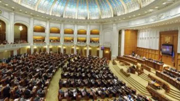 Parlamentul a fost convocat joi pentru citirea moțiunii de cenzură împotriva Guvernului Ponta