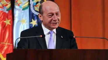 Traian Băsescu, aplaudat și huiduit la secția de la votare. Un consilier PSD a recunoscut că l-a huiduit pe președinte (VIDEO)