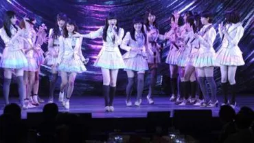 Japonia: Un bărbat a atacat cu un fierăstrău o trupă muzicală de fete, la o întâlnire cu fanii