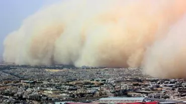 Furtună de nisip în Teheran: Cel puțin trei persoane au murit și alte zeci au fost rănite