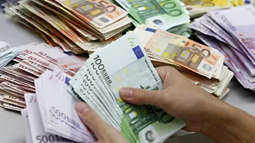Scădere abruptă a investiţiilor în primul trimestru, cu 7,4%, şi un declin de 11% pentru utilaje