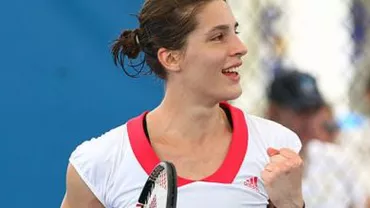 Andrea Petkovici s-a calificat în semifinale la Roland Garros, unde o va întâlni pe românca Simona Halep